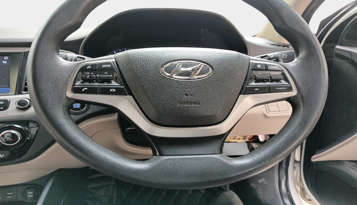 2019 Hyundai Verna 1.6 VTVT SX, Petrol, Manual, 66,794 km, interior
