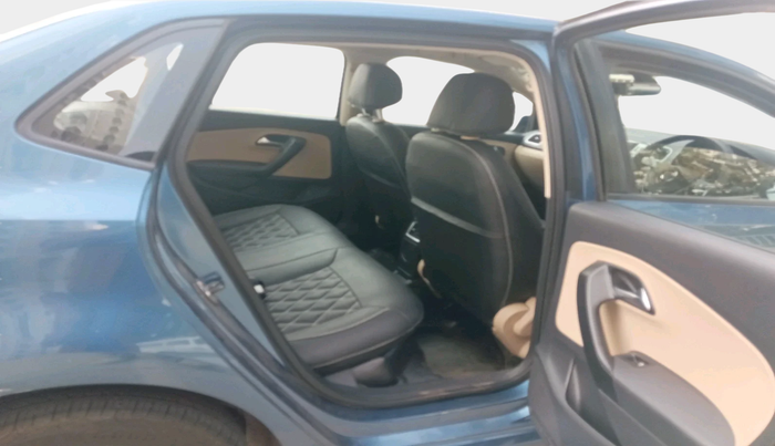 2016 Volkswagen Ameo HIGHLINE1.2L, Petrol, Manual, 78,239 km, interior