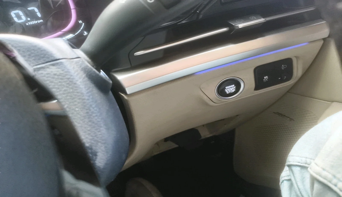 2022 KIA CARENS LUXURY 1.5 DIESEL 7 STR, Diesel, Manual, 79,995 km, interior