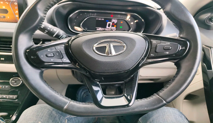 2023 Tata NEXON XZ PLUS DIESEL (L), Diesel, Manual, 33,859 km, interior