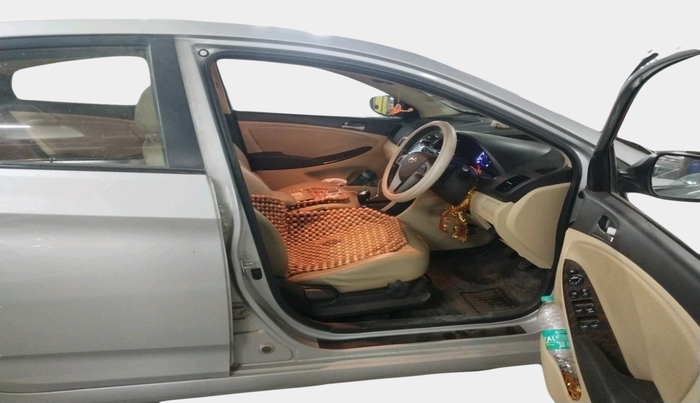 2016 Hyundai Verna 1.6 VTVT SX, Petrol, Manual, 53,440 km, interior