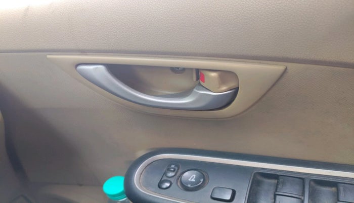 2016 Honda Amaze 1.2L I-VTEC VX, Petrol, Manual, 52,926 km, interior