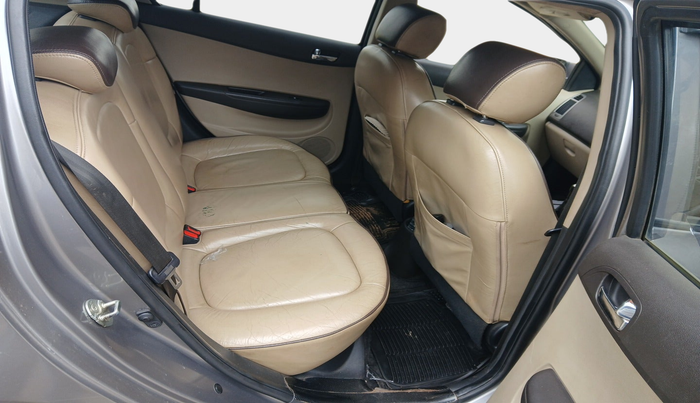 2013 Hyundai i20 SPORTZ 1.2, Petrol, Manual, 1,43,953 km, interior