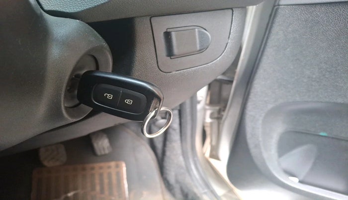 2020 Renault Kwid RXT 1.0 AMT (O), Petrol, Automatic, 19,832 km, interior