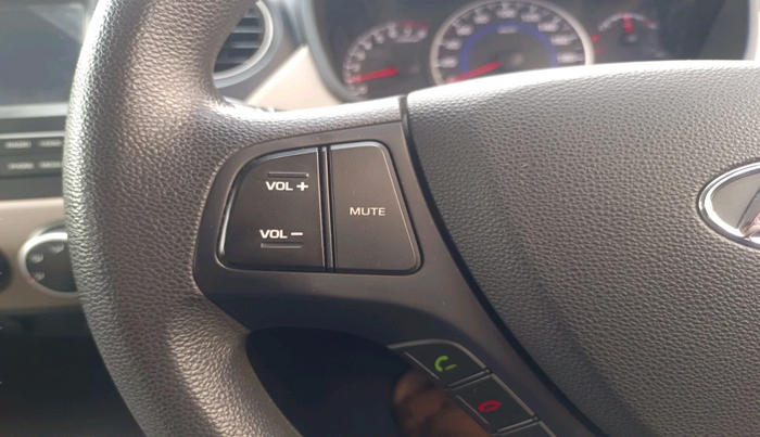 2017 Hyundai Grand i10 SPORTZ AT 1.2 KAPPA VTVT, Petrol, Automatic, 29,815 km, interior