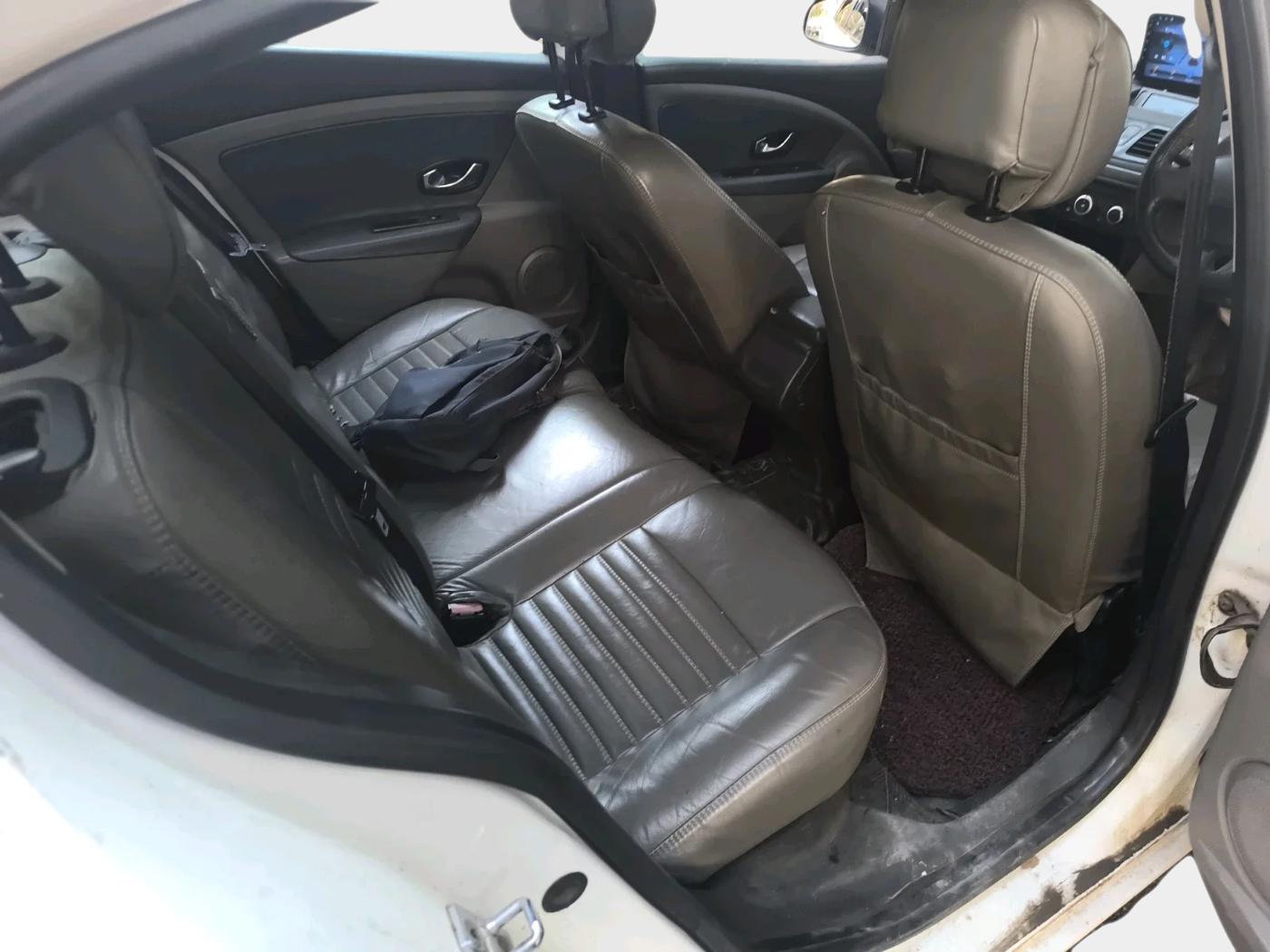 2012 Renault Fluence 1.5 E2, Diesel, Manual, 1,95,911 km, interior