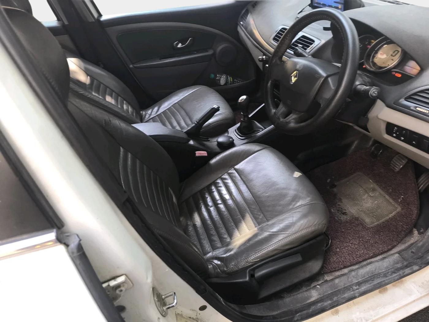 2012 Renault Fluence 1.5 E2, Diesel, Manual, 1,95,911 km, interior