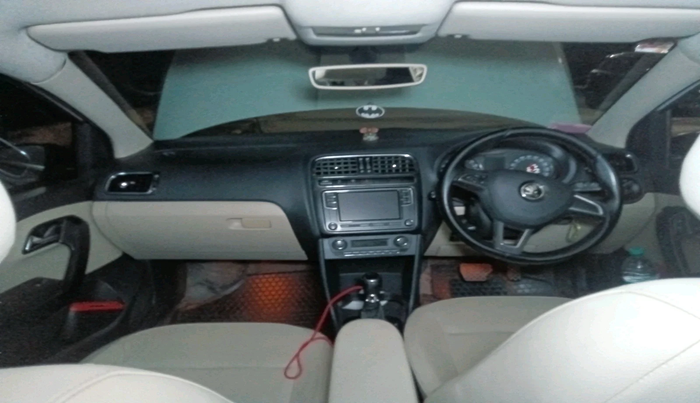 2015 Skoda Rapid 1.5 TDI CR STYLE PLUS AT, Diesel, Automatic, 2,33,270 km, interior