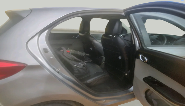 2018 Tata Tiago XZ PETROL, Petrol, Manual, 42,860 km, interior