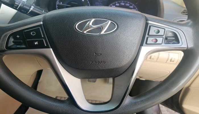 2012 Hyundai Verna FLUIDIC 1.6 CRDI SX, Diesel, Manual, 1,16,961 km, interior