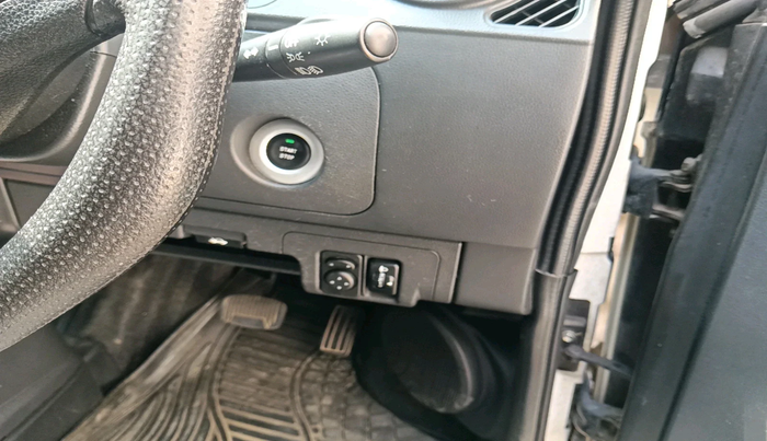 2016 Mahindra E2O T2, Electric, Automatic, 43,314 km, interior