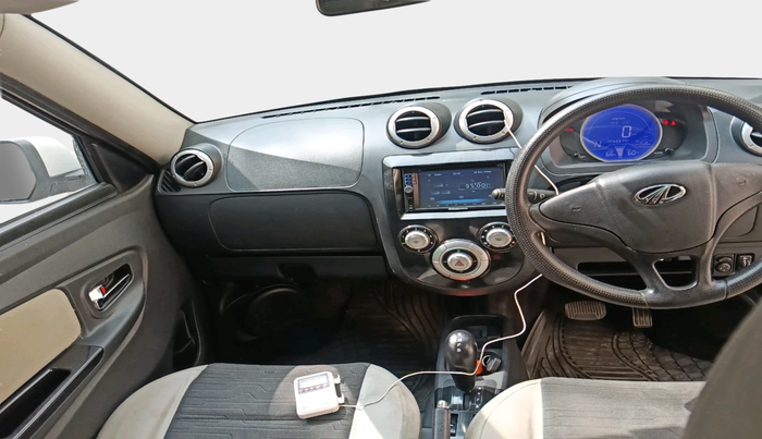 2016 Mahindra E2O T2, Electric, Automatic, 43,314 km, interior