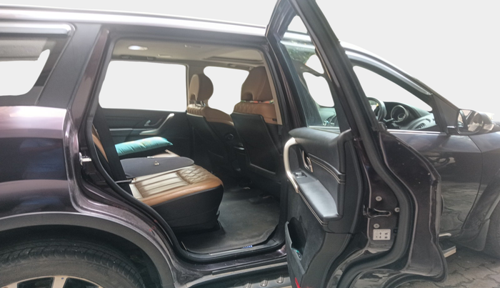 2019 Mahindra XUV500 W11 AT, Diesel, Automatic, 81,000 km, interior