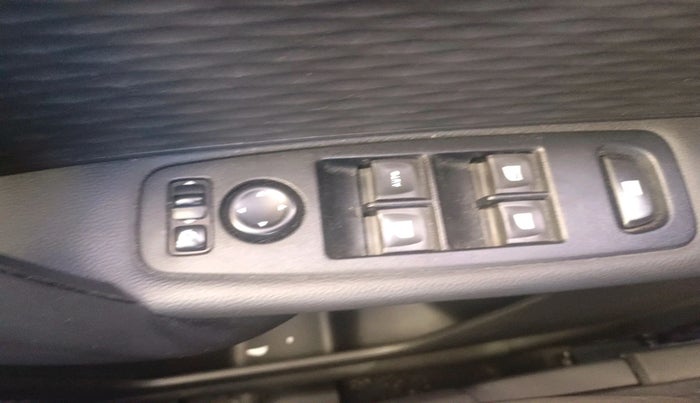 2022 Renault Kiger RXZ TURBO CVT DUAL TONE, Petrol, Automatic, 24,491 km, interior