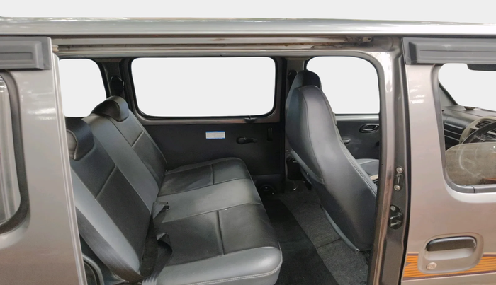 2022 Maruti Eeco 5 STR AC (O), Petrol, Manual, 19,831 km, interior