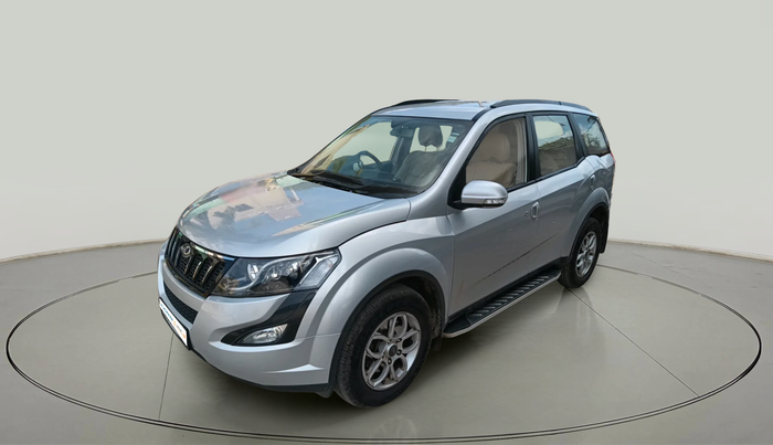 2017 Mahindra XUV500 W6, Diesel, Manual, 73,475 km, exterior