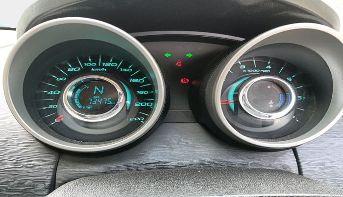 2017 Mahindra XUV500 W6, Diesel, Manual, 73,475 km, interior