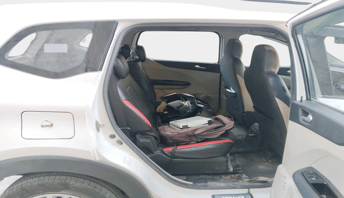 2020 Renault TRIBER RXZ AMT, Petrol, Automatic, 97,409 km, interior