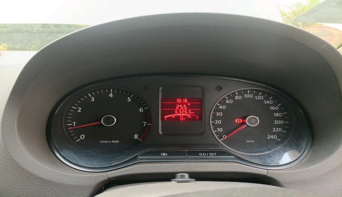 2011 Volkswagen Vento TRENDLINE 1.6, Petrol, Manual, 63,263 km, interior