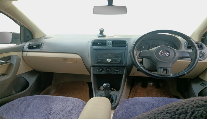 2011 Volkswagen Vento TRENDLINE 1.6, Petrol, Manual, 63,263 km, interior