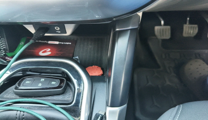 2022 Tata Safari XT PLUS, Diesel, Manual, 42,014 km, interior