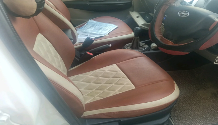 2012 Hyundai i20 MAGNA 1.2, Petrol, Manual, 1,20,117 km, interior