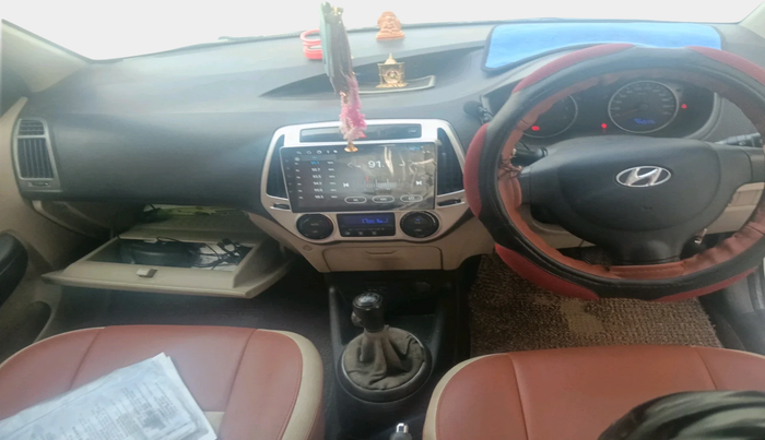 2012 Hyundai i20 MAGNA 1.2, Petrol, Manual, 1,20,117 km, interior