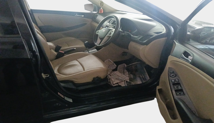 2013 Hyundai Verna FLUIDIC 1.6 VTVT SX OPT AT, Diesel, Automatic, 1,41,891 km, interior
