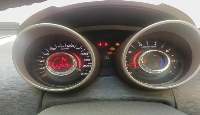 2013 Mahindra XUV500 W8, Diesel, Manual, 2,36,884 km, interior