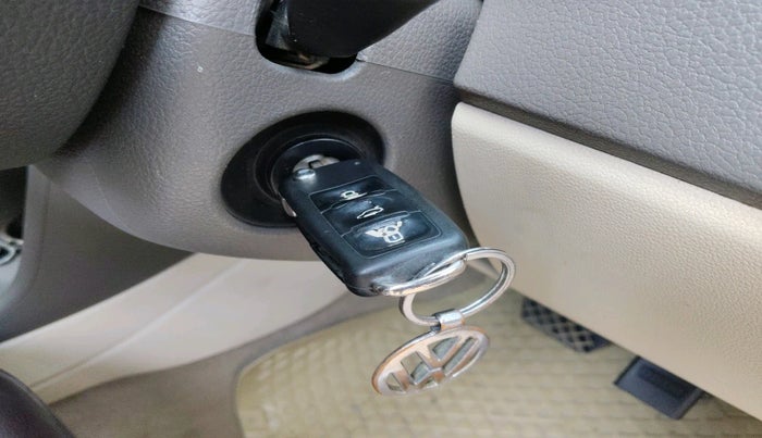 2012 Volkswagen Vento HIGHLINE PETROL AT, Petrol, Automatic, 71,137 km, interior