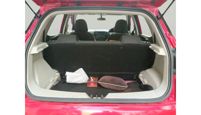 2022 Mahindra XUV300 W6 1.5 Sunroof Diesel, Diesel, Manual, 67,730 km, exterior