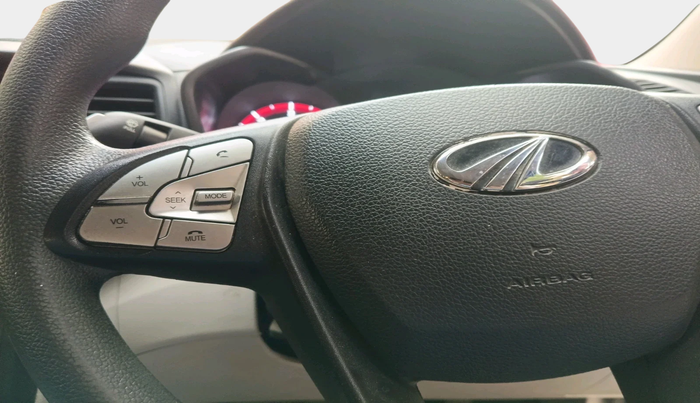 2022 Mahindra XUV300 W6 1.5 Sunroof Diesel, Diesel, Manual, 67,730 km, interior