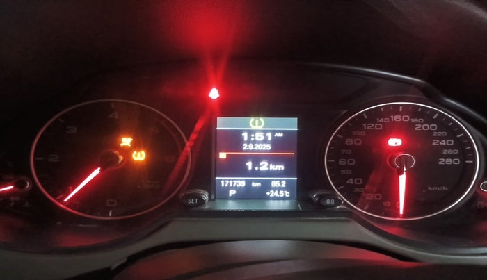 2013 Audi Q5 2.0 TDI QUATTRO, Diesel, Automatic, 1,71,739 km, interior