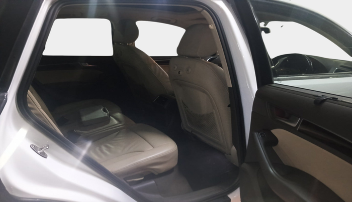 2013 Audi Q5 2.0 TDI QUATTRO, Diesel, Automatic, 1,71,739 km, interior