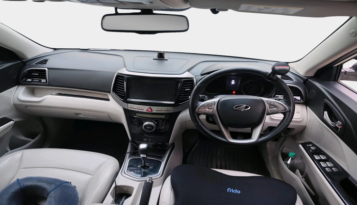2019 Mahindra XUV300 W8 (O) 1.5 DIESEL AMT, Diesel, Automatic, 89,438 km, interior