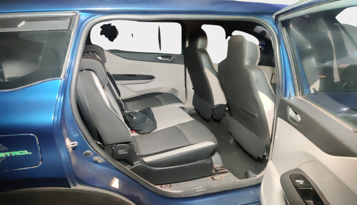 2020 Renault TRIBER RXZ, Petrol, Manual, 82,418 km, interior