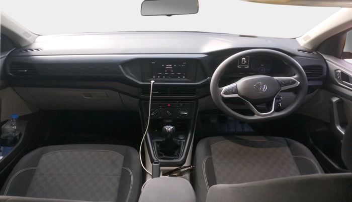 2022 Volkswagen TAIGUN COMFORTLINE 1.0 TSI MT, Petrol, Manual, 25,930 km, interior