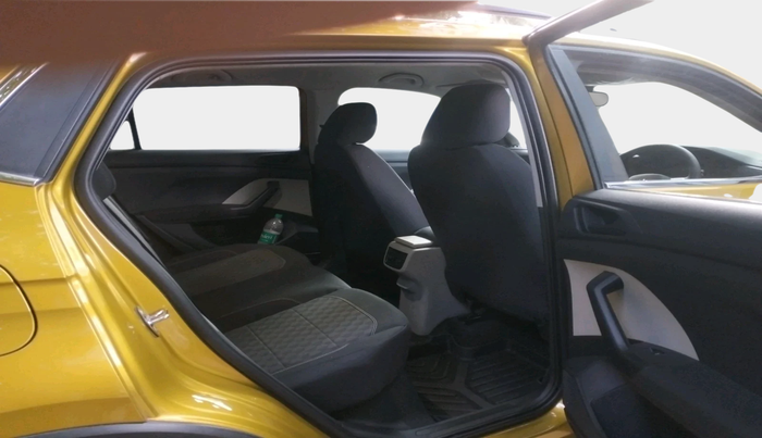 2022 Volkswagen TAIGUN COMFORTLINE 1.0 TSI MT, Petrol, Manual, 25,930 km, interior