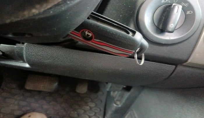 2017 Tata Hexa XTA 4X2 7 STR, Diesel, Automatic, 1,24,332 km, interior