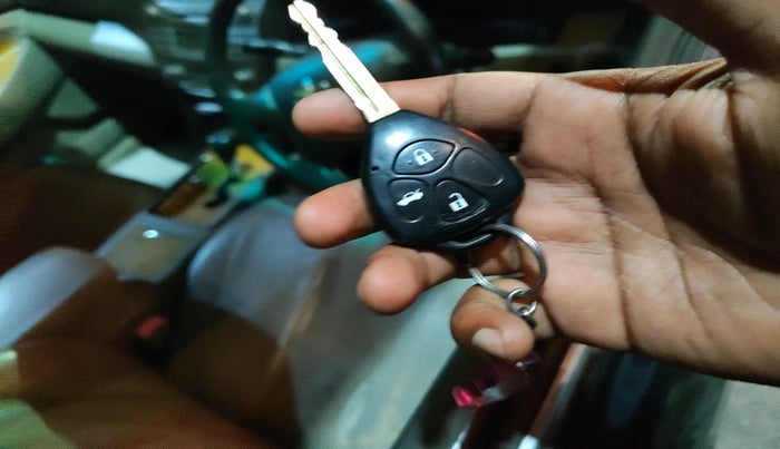 2010 Toyota Camry W4 AT, Petrol, Automatic, 1,20,811 km, interior