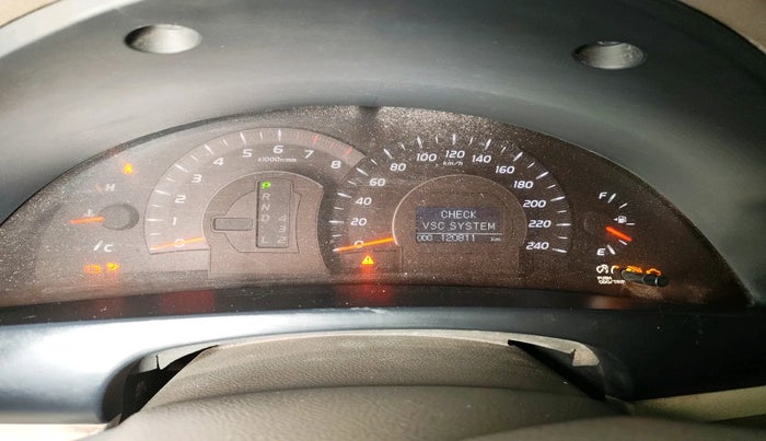 2010 Toyota Camry W4 AT, Petrol, Automatic, 1,20,811 km, interior