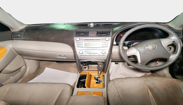 2010 Toyota Camry W4 AT, Petrol, Automatic, 1,20,811 km, interior