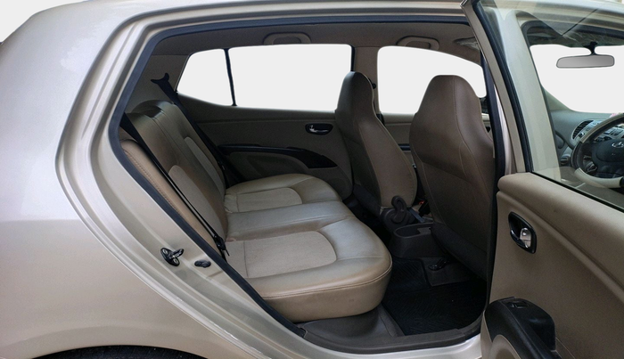 2013 Hyundai i10 MAGNA 1.2, Petrol, Manual, 31,539 km, interior