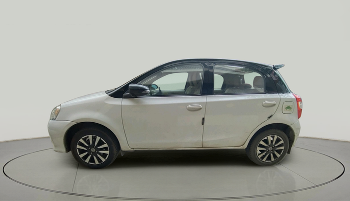 2019 Toyota Etios Liva VX DUAL TONE, Petrol, Manual, 50,434 km, exterior