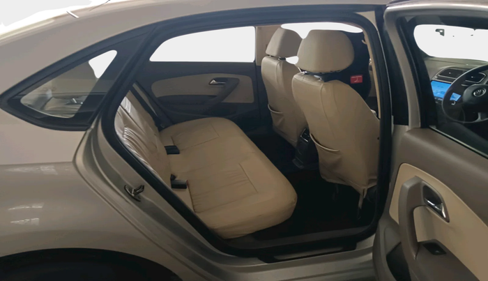 2013 Skoda Rapid AMBITION 1.6 MPI MT, Petrol, Manual, 57,471 km, interior