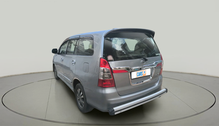 2015 Toyota Innova 2.5 VX 8 STR, Diesel, Manual, 1,88,681 km, exterior