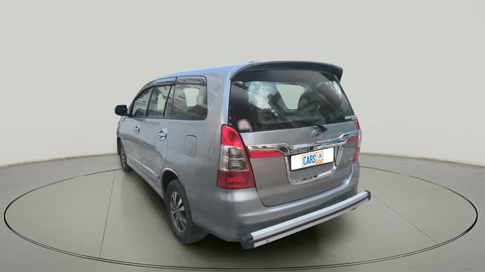 2015 Toyota Innova 2.5 VX 8 STR, Diesel, Manual, 1,88,681 km, exterior