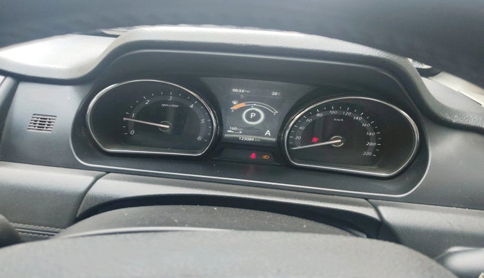 2017 Tata Hexa XTA 4X2 7 STR, Diesel, Automatic, 1,23,084 km, interior