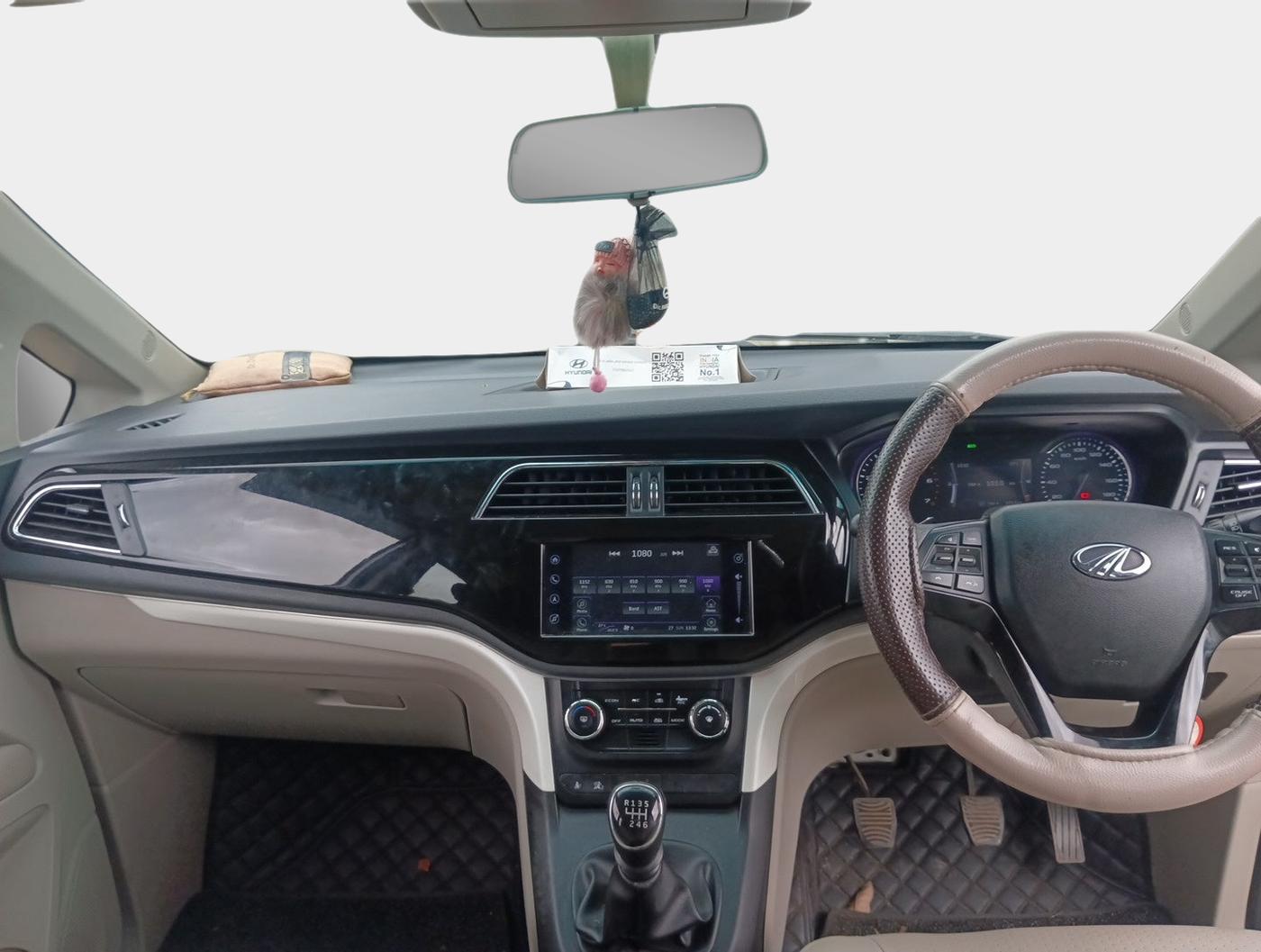 2020 Mahindra MARAZZO M8 8 STR, Diesel, Manual, 90,000 km, interior