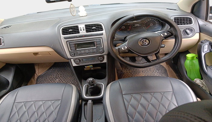 2015 Volkswagen Polo HIGHLINE1.2L, Petrol, Manual, 57,348 km, interior
